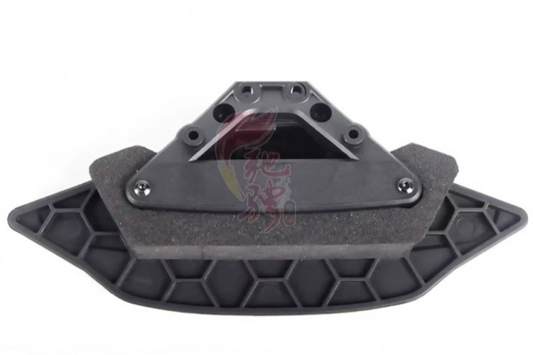 Передний бампер для автомодели MJX 14304 Volkswagen Polo артикул MJX-14100L4
